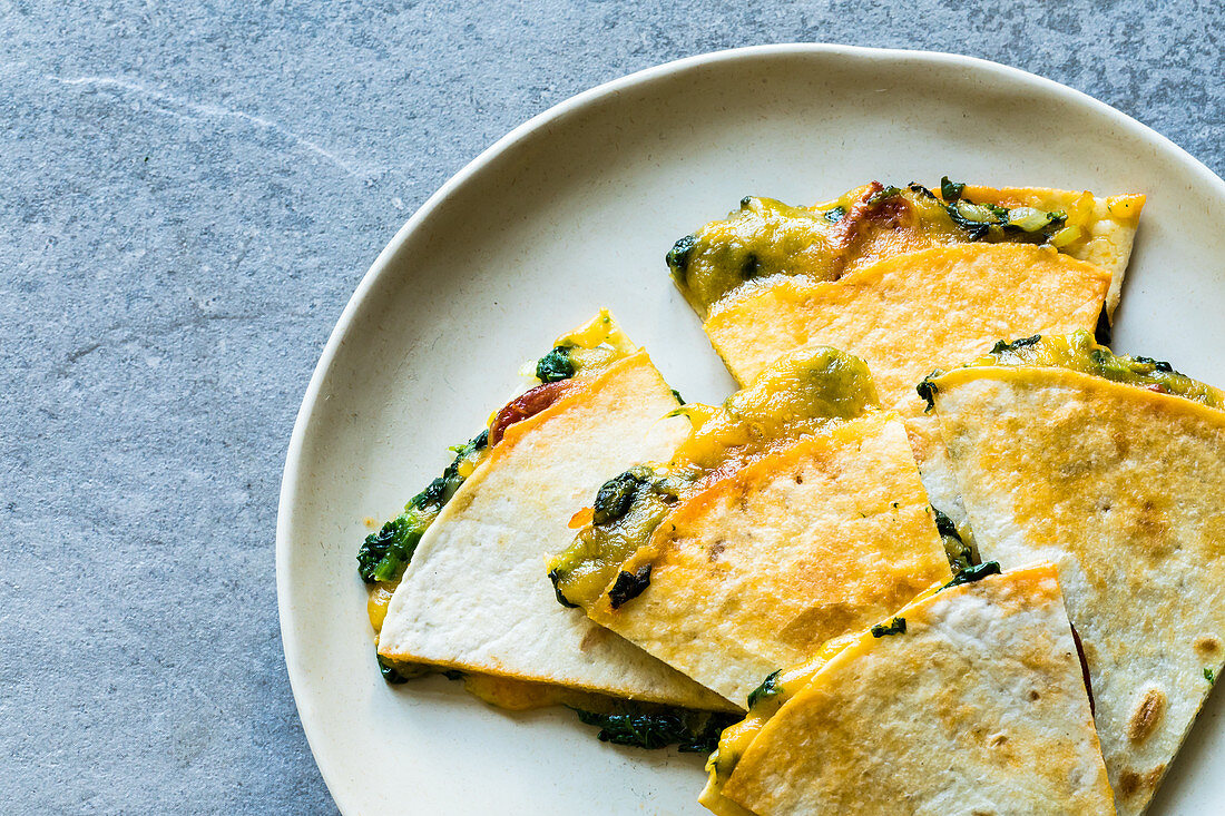 Mexican quesadilla with spinach and chorizo