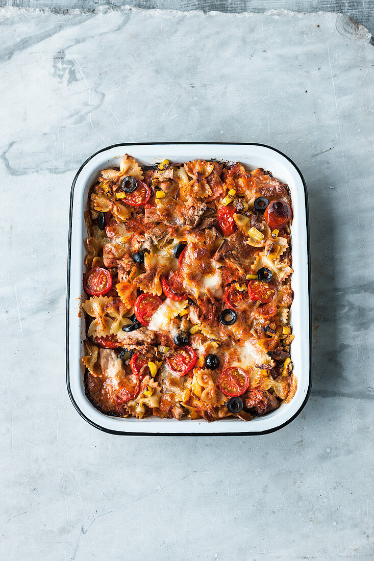 'No Cook' pasta bake with tuna fish and olives