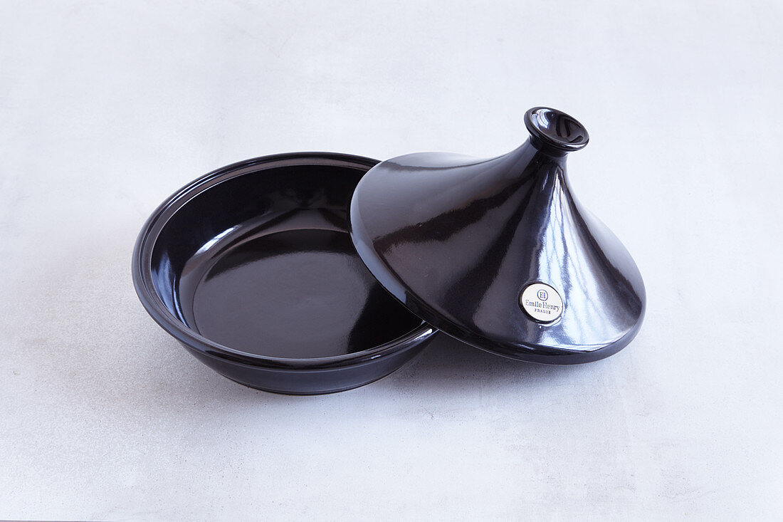 A black tagine