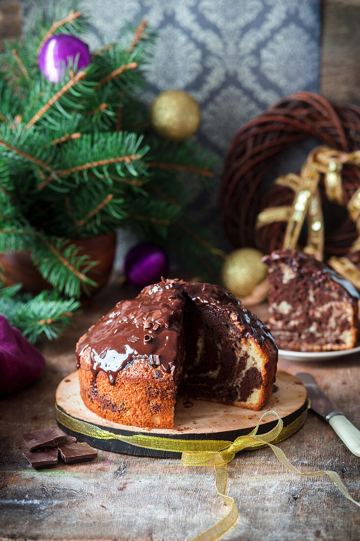 Zebrakuchen mit Schokoladenglasur zu Weihnachten