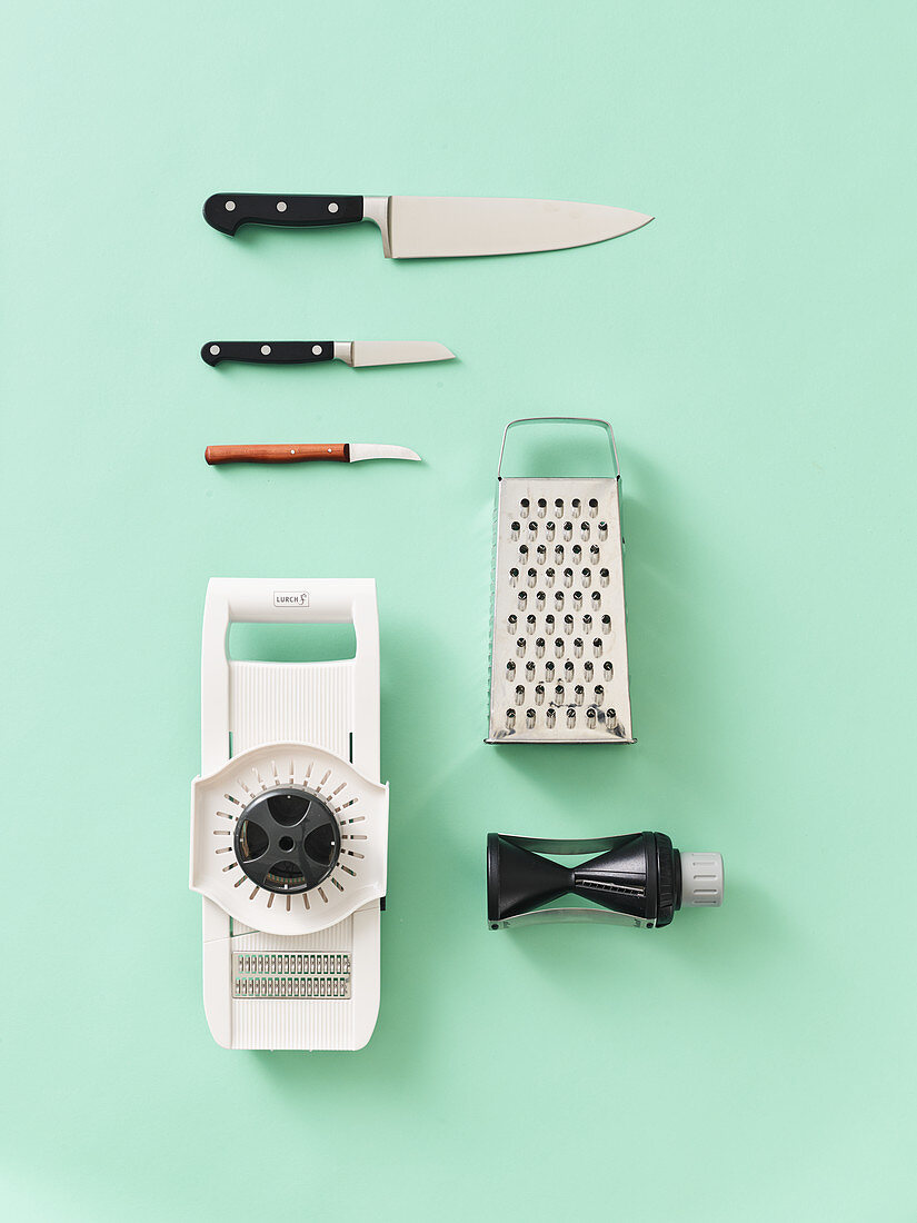 Utensils and cutting tools for vegetarian cuisine