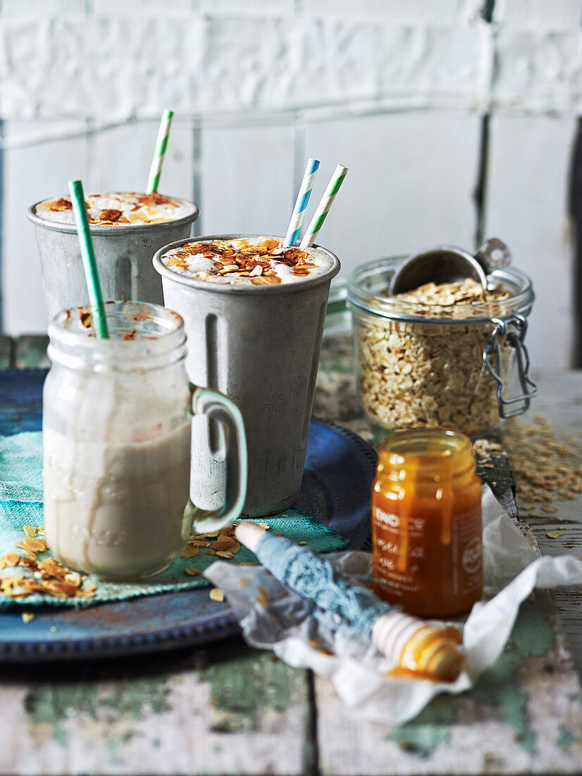 Horchata-Porridge-Shake mit Honig