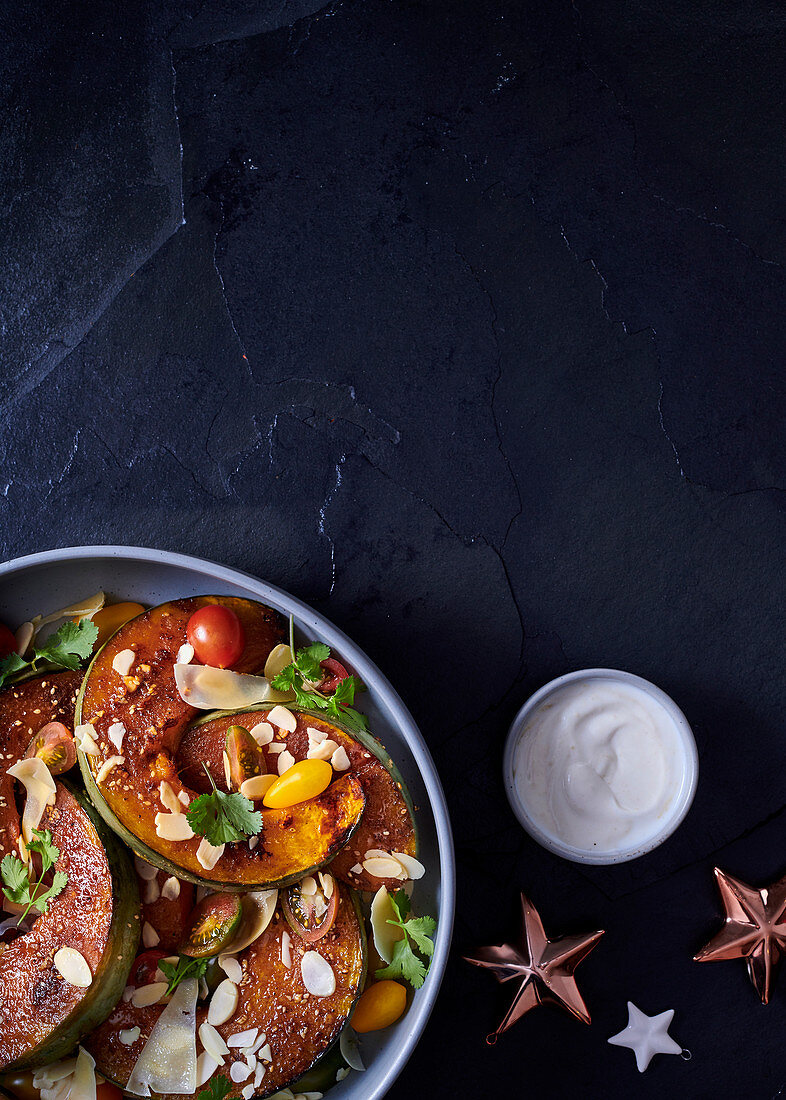 Pumpkin salad with yoghurt-and tahini spread