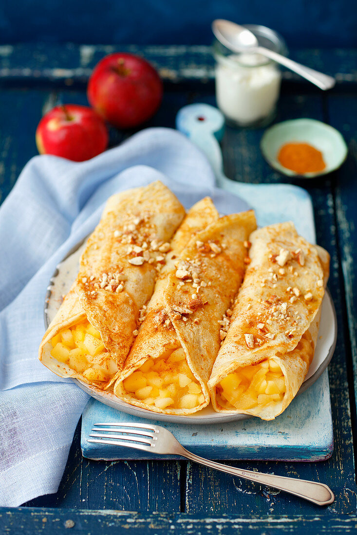 Pancakes with braised apples