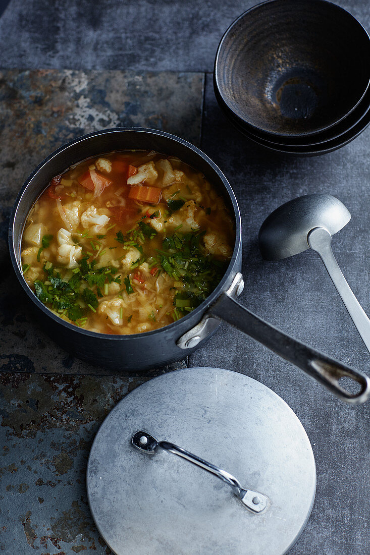 Cabbage soup with ginger and curry