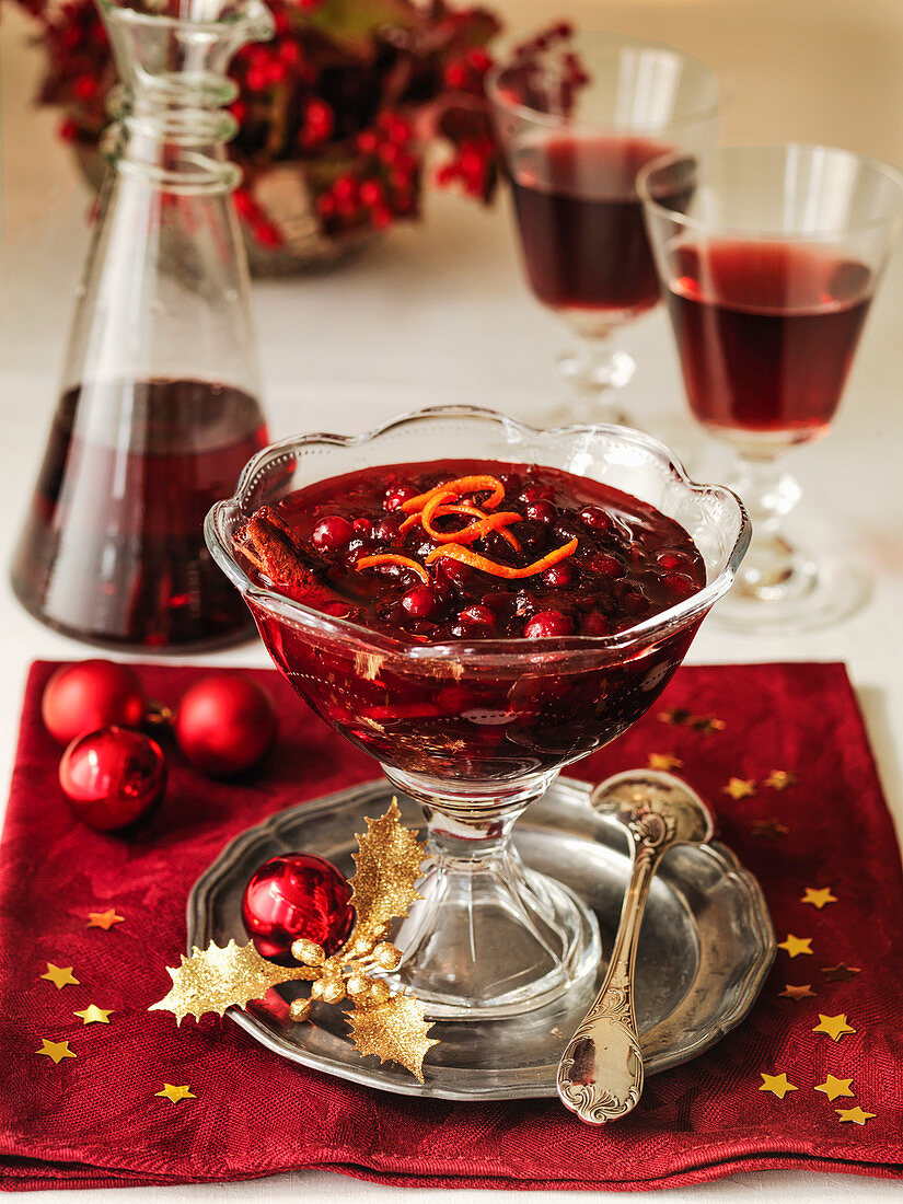Weihnachtliches Relish mit Cranberries und Orangen