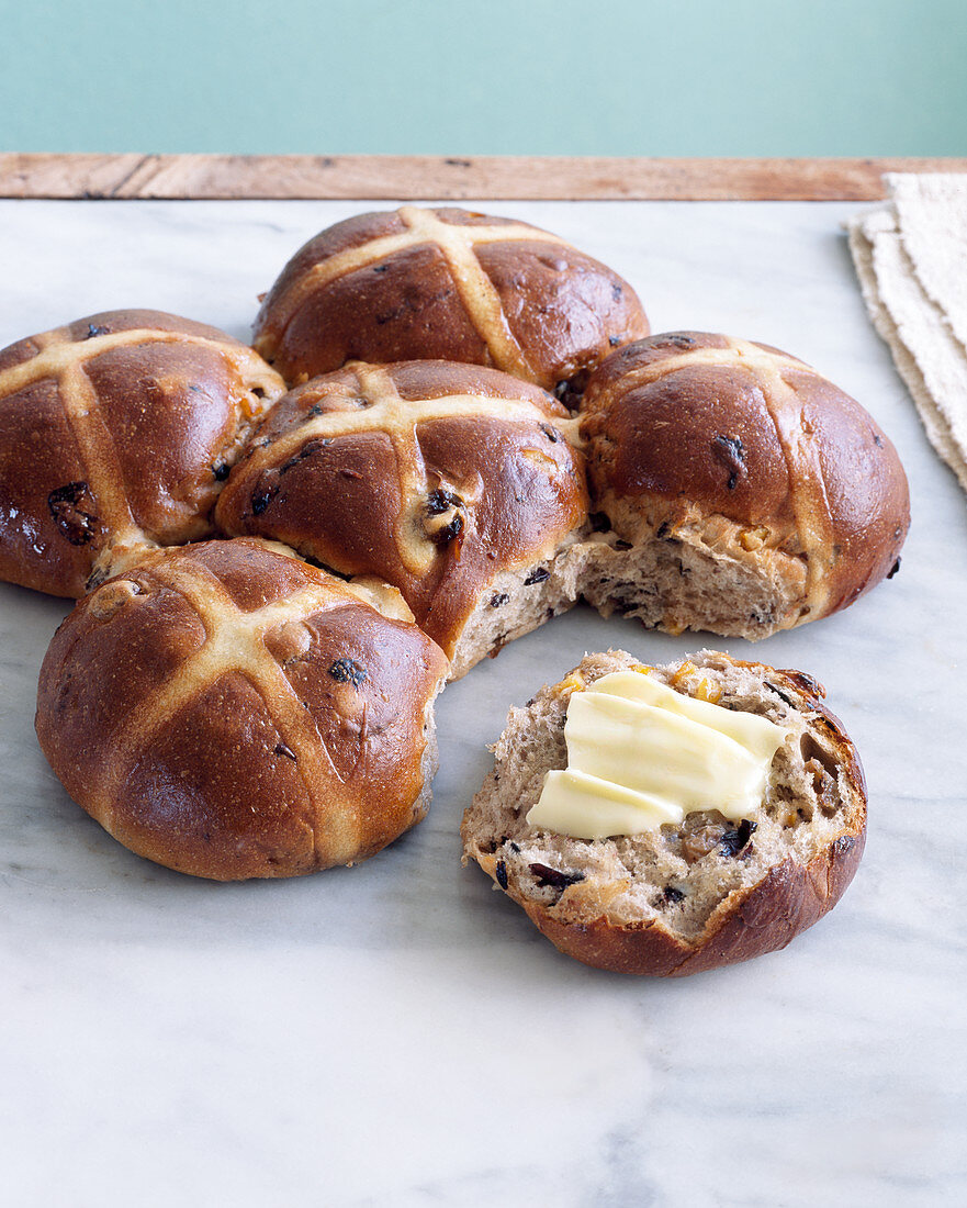 Six hot cross buns for Easter