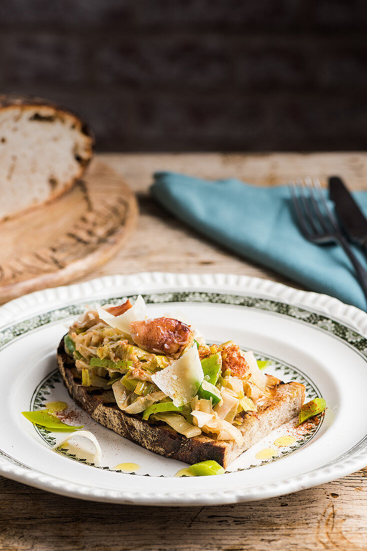 Toast with butter leek and crab meat