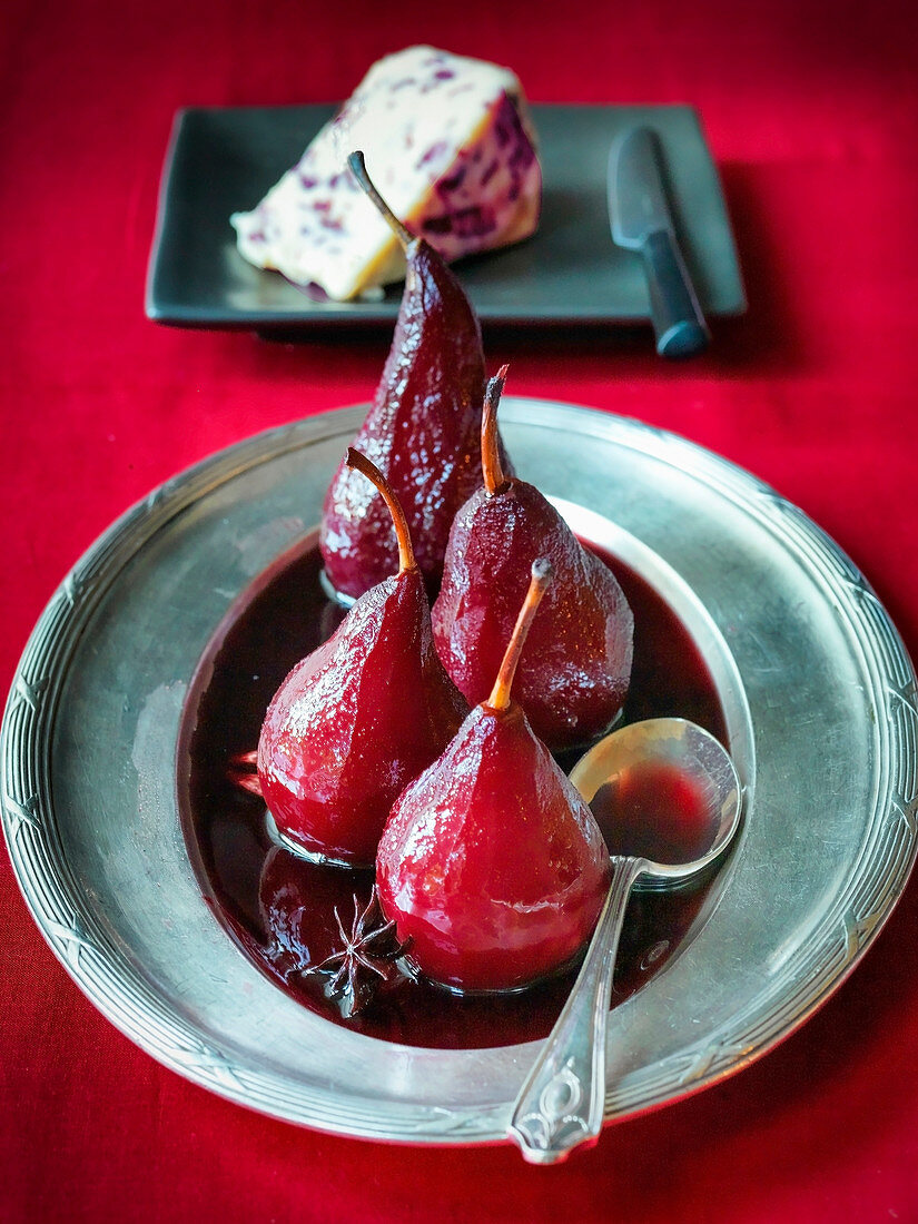 Spiced Christmas Pears in red wine with stilton cheese