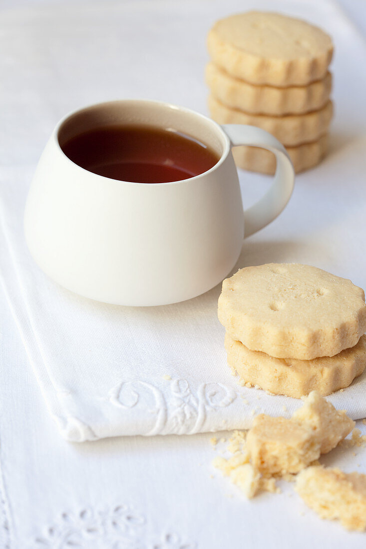 Eine Tasse Rooboistee und Shortbread