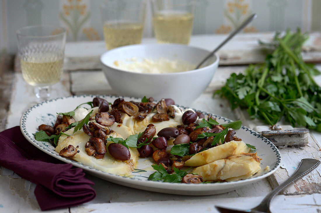 Oven-baked celeriac with Parmesan cream and mushrooms