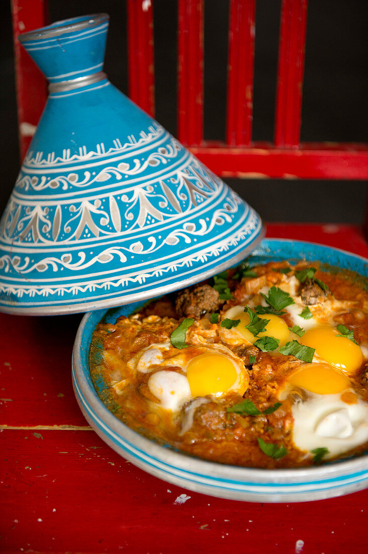 Kefta Mkaouara ((Tajine mit Hackfleisch, Tomaten und Ei, Marokko)