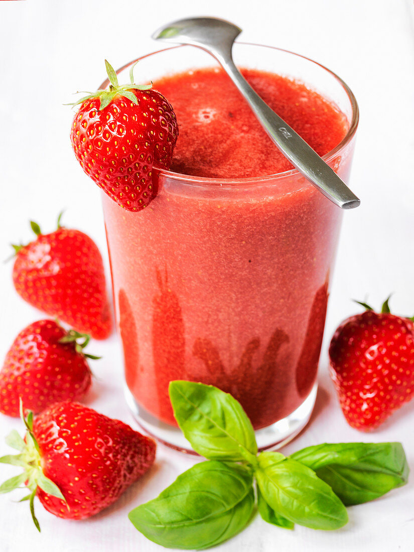 Strawberry and basil smoothie