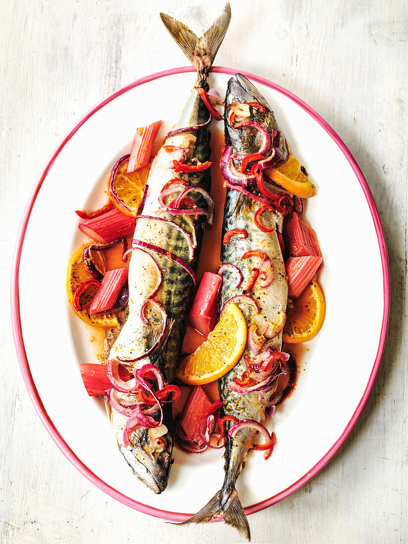 Mackerel cooked with rhubarb, red onion and orange
