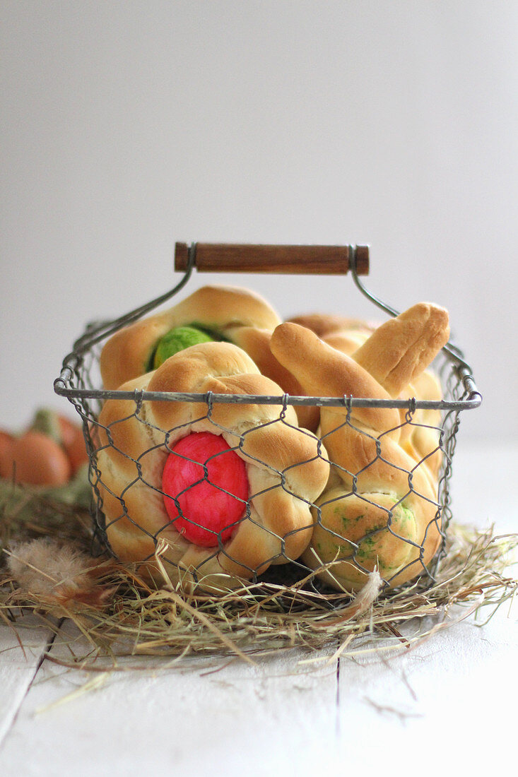 Easter yeast cakes in a wire basket