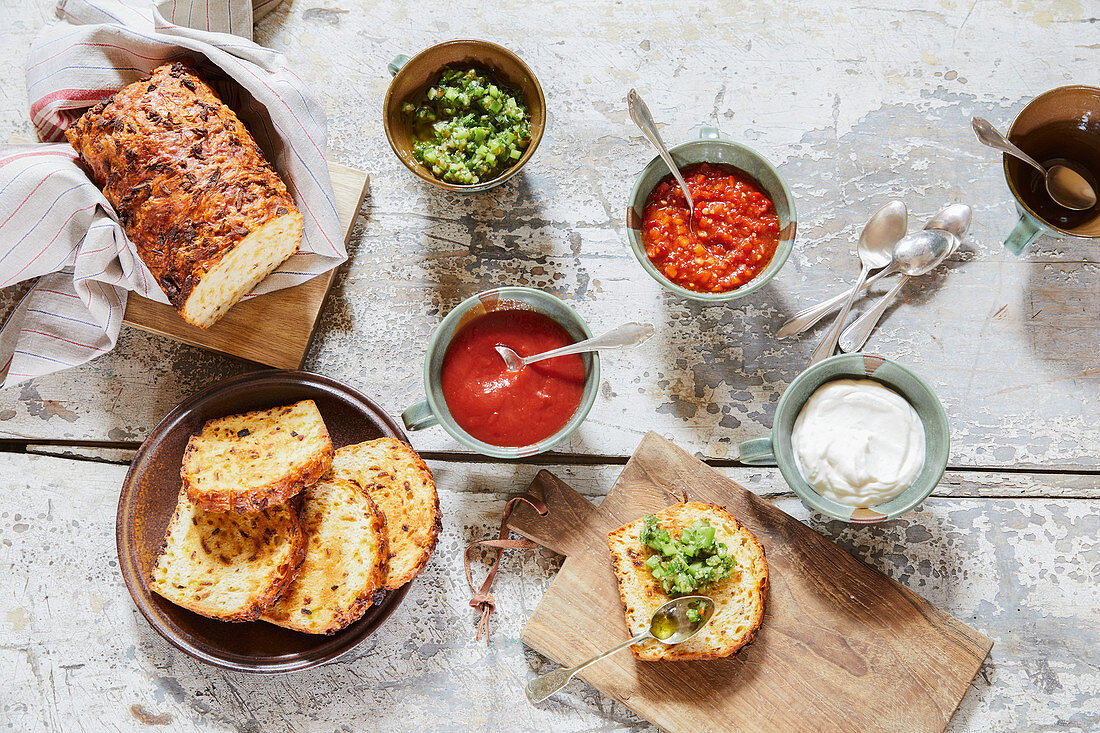 Cider and cheese bread with different dips