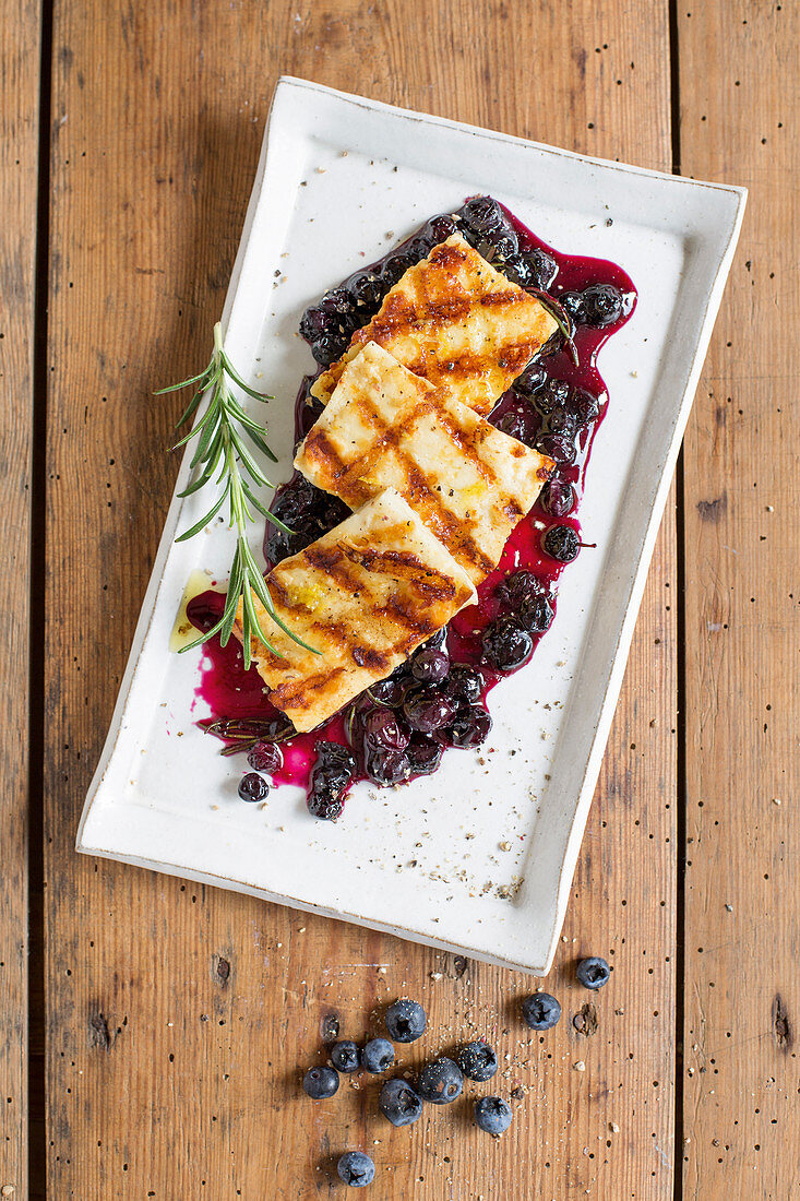 Grilled halloumi with a blueberry and rosemary sauce