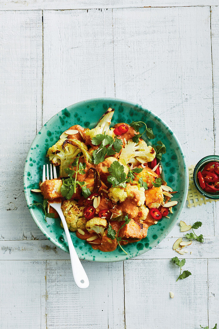 Vegetarischer Butter-Paneer mit Blumenkohl (Indien)