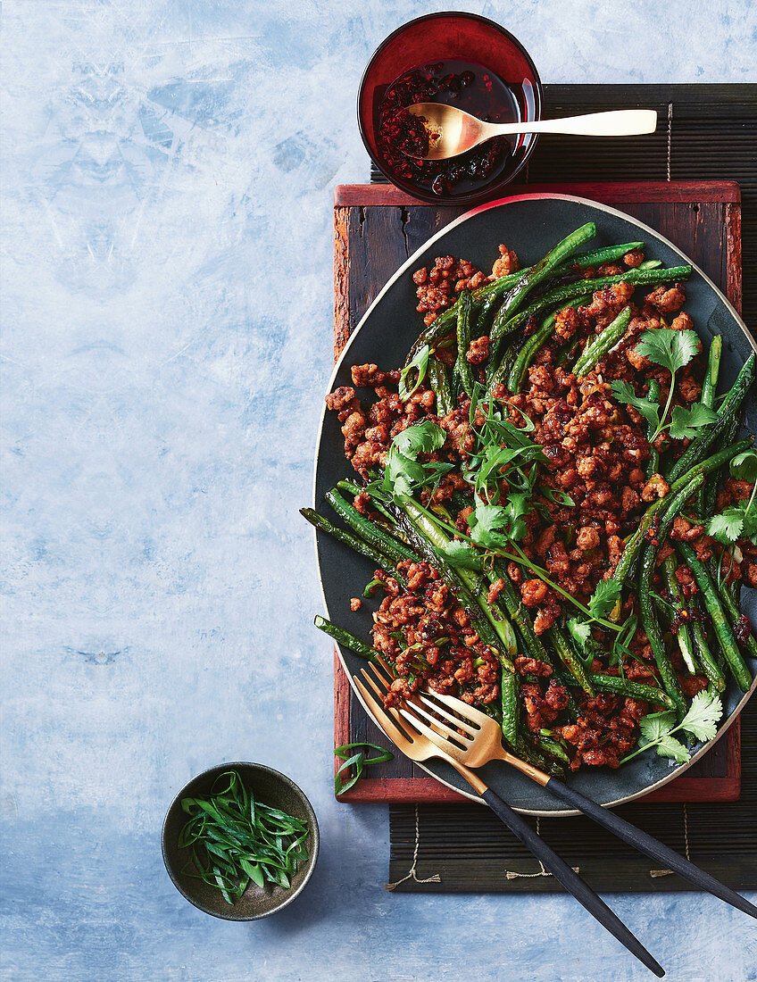 Spicy beans with mince