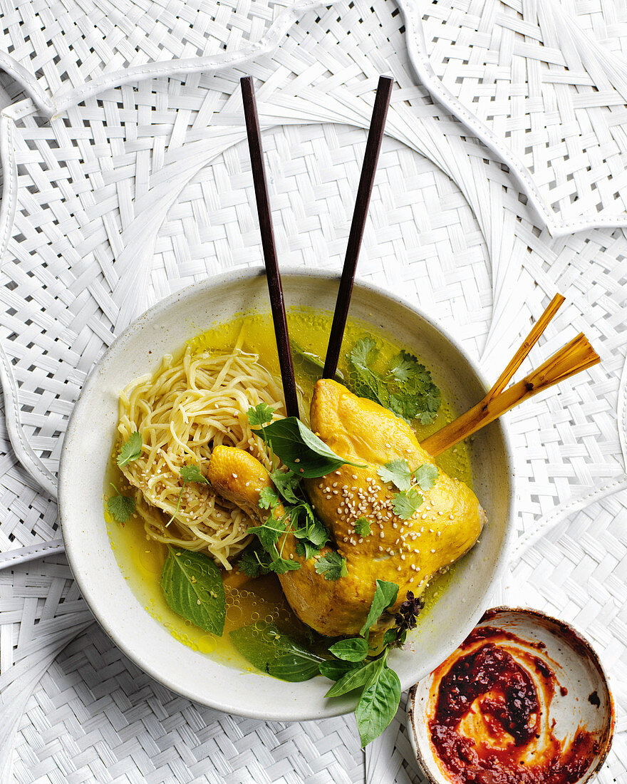 Chicken soup with lemongrass and noodles (Asia)