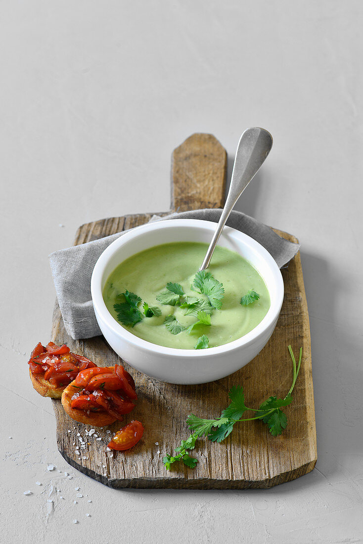 Raw avocado and coconut soup