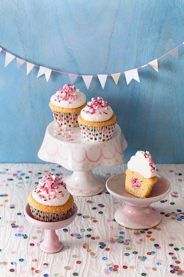 Candy Cupcakes mit Frischkäse-Topping