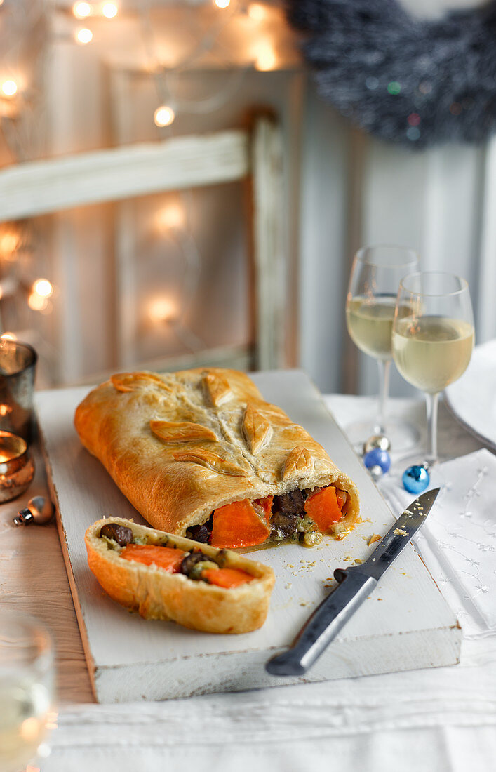 Vegetable Wellington in puff pastry (Christmas)