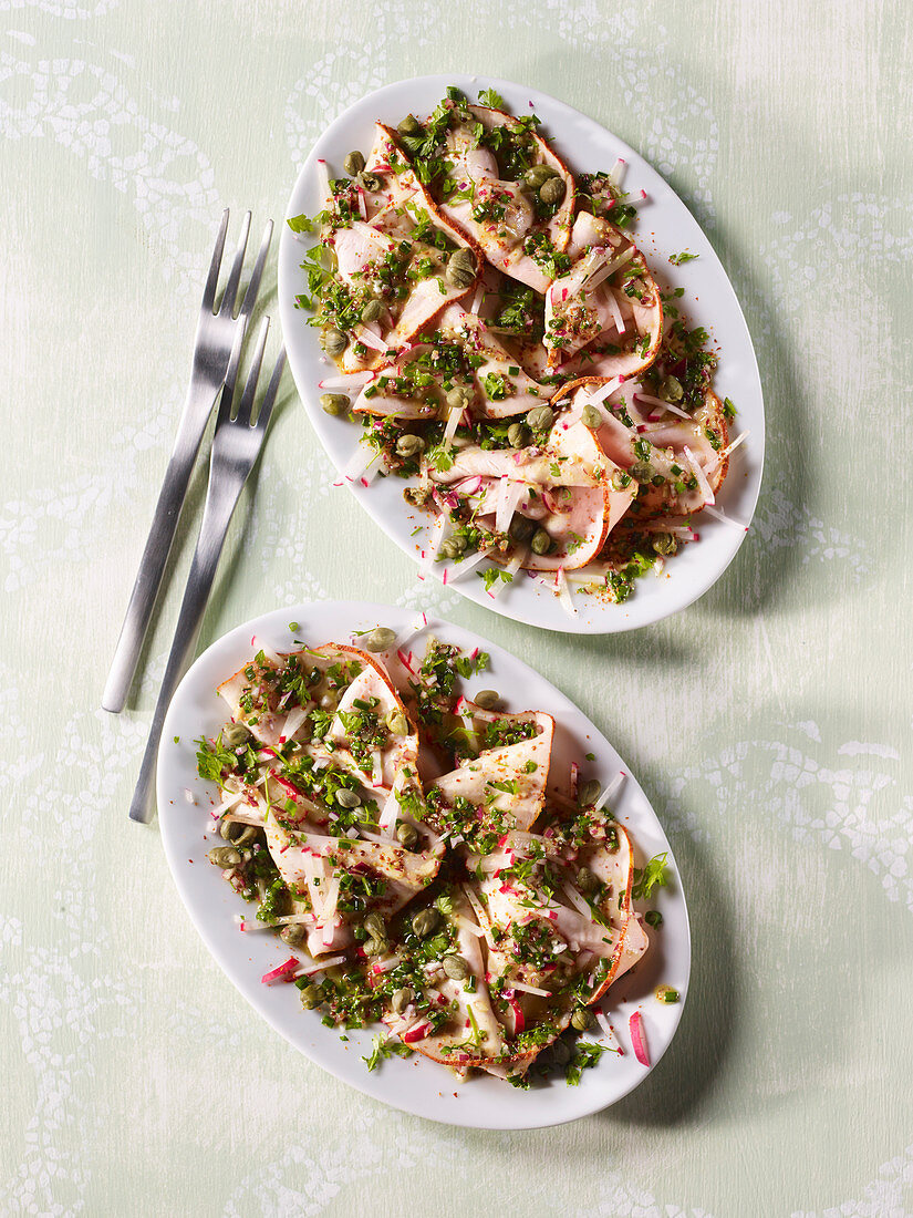 Veal salad with radishes and honey dressing