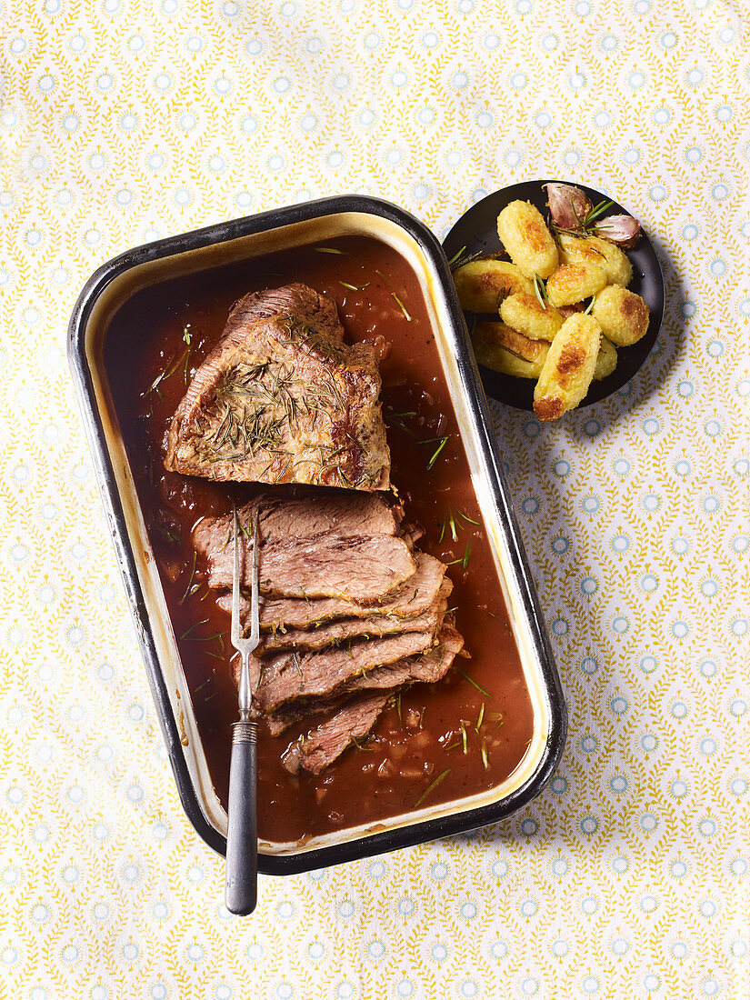 Braised beef breast with rosemary potatoes