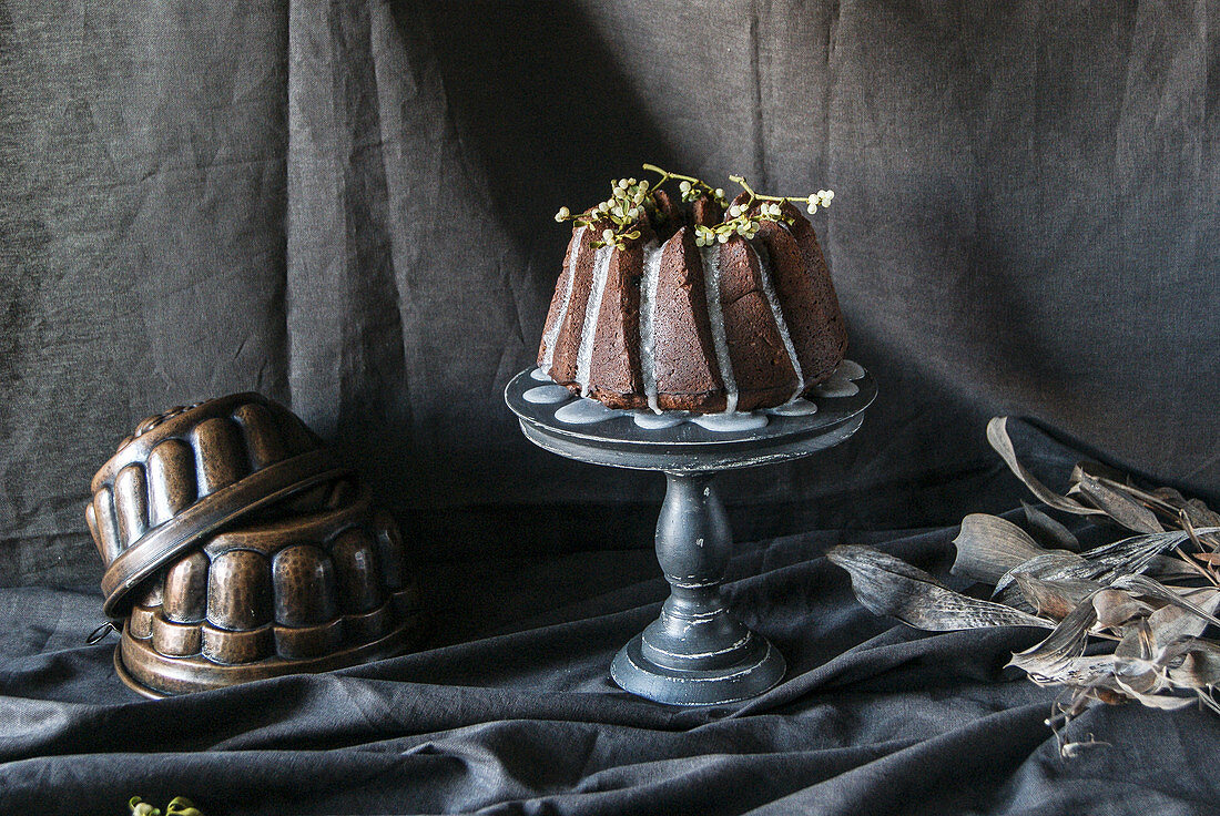 Vegan chocolate bundt cake