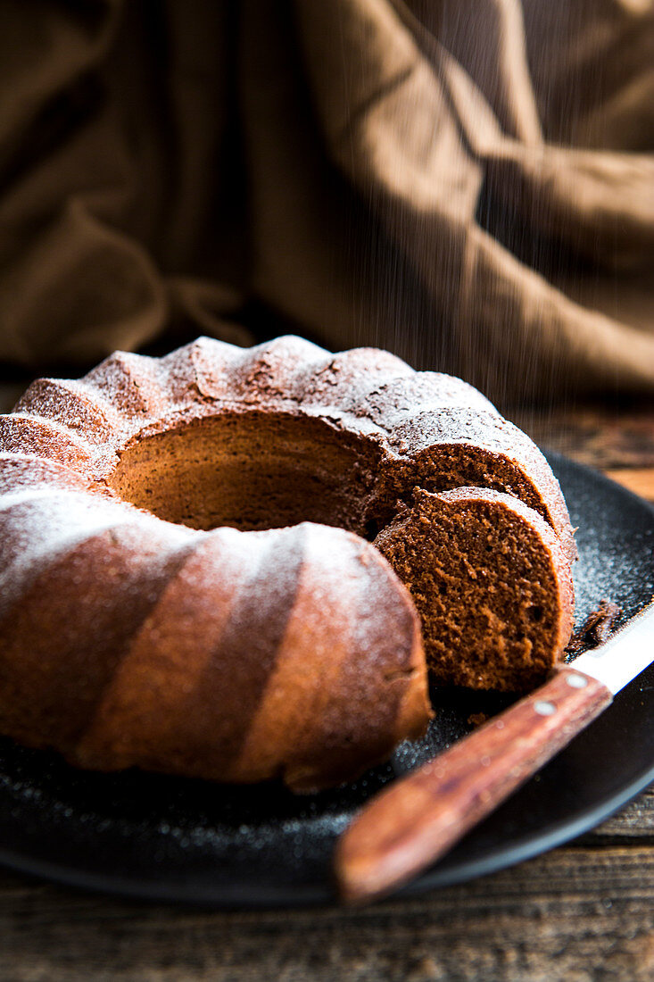 An egg white Bundt cake with icing sugar