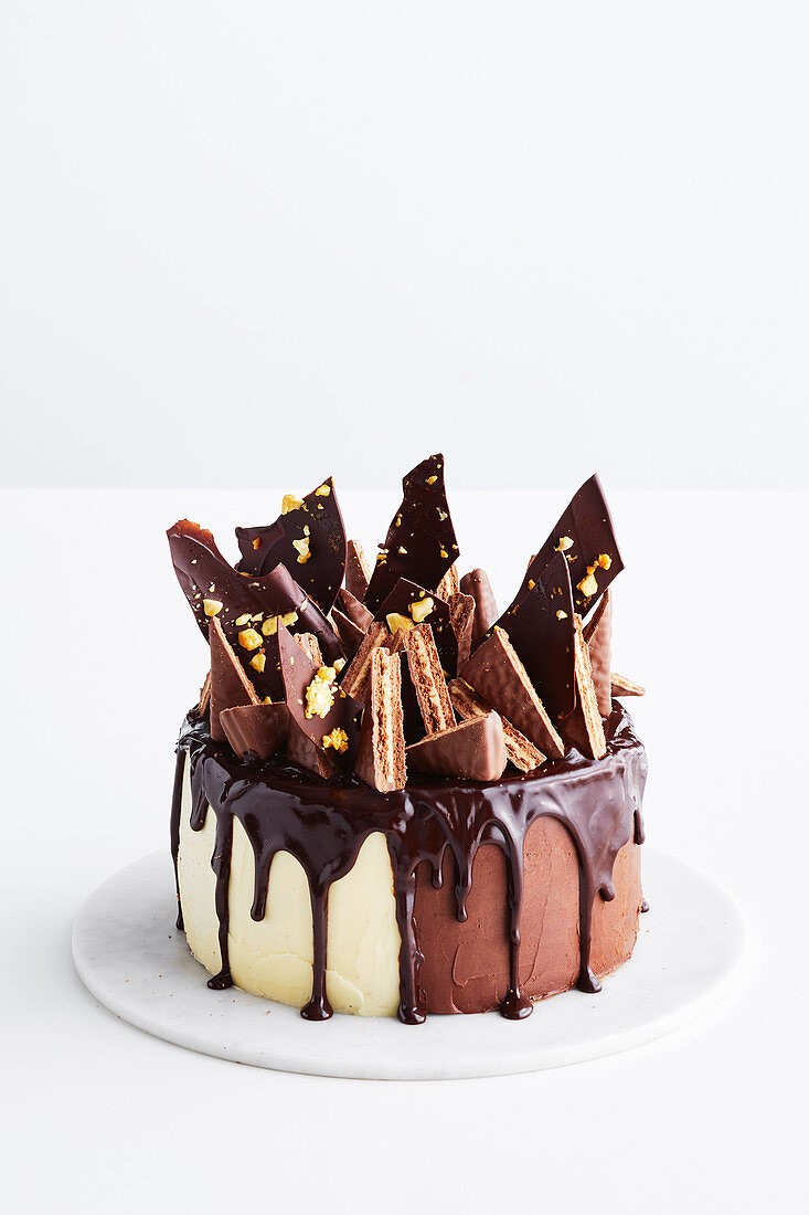 Tim tam honeycomb cake (Australia)