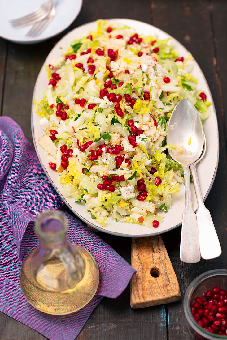 Salad with celery, apple and feta
