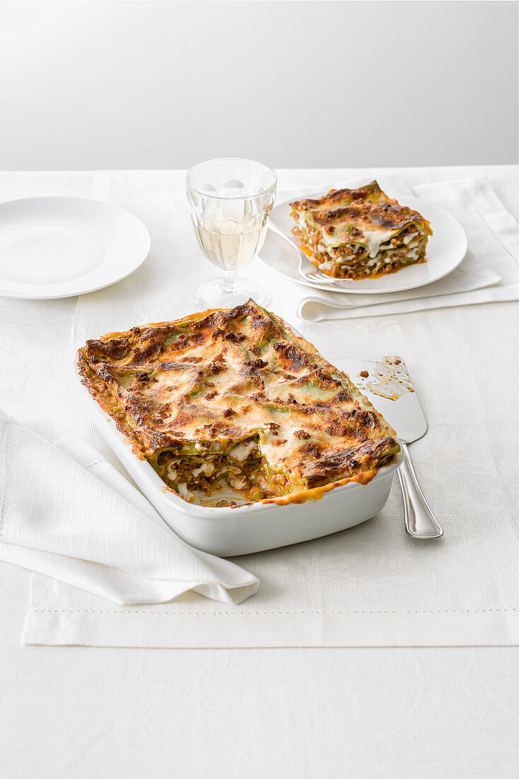 Lasagne verdi alla bolognese (Spinatnudelauflauf mit Fleischsauce, Italien)