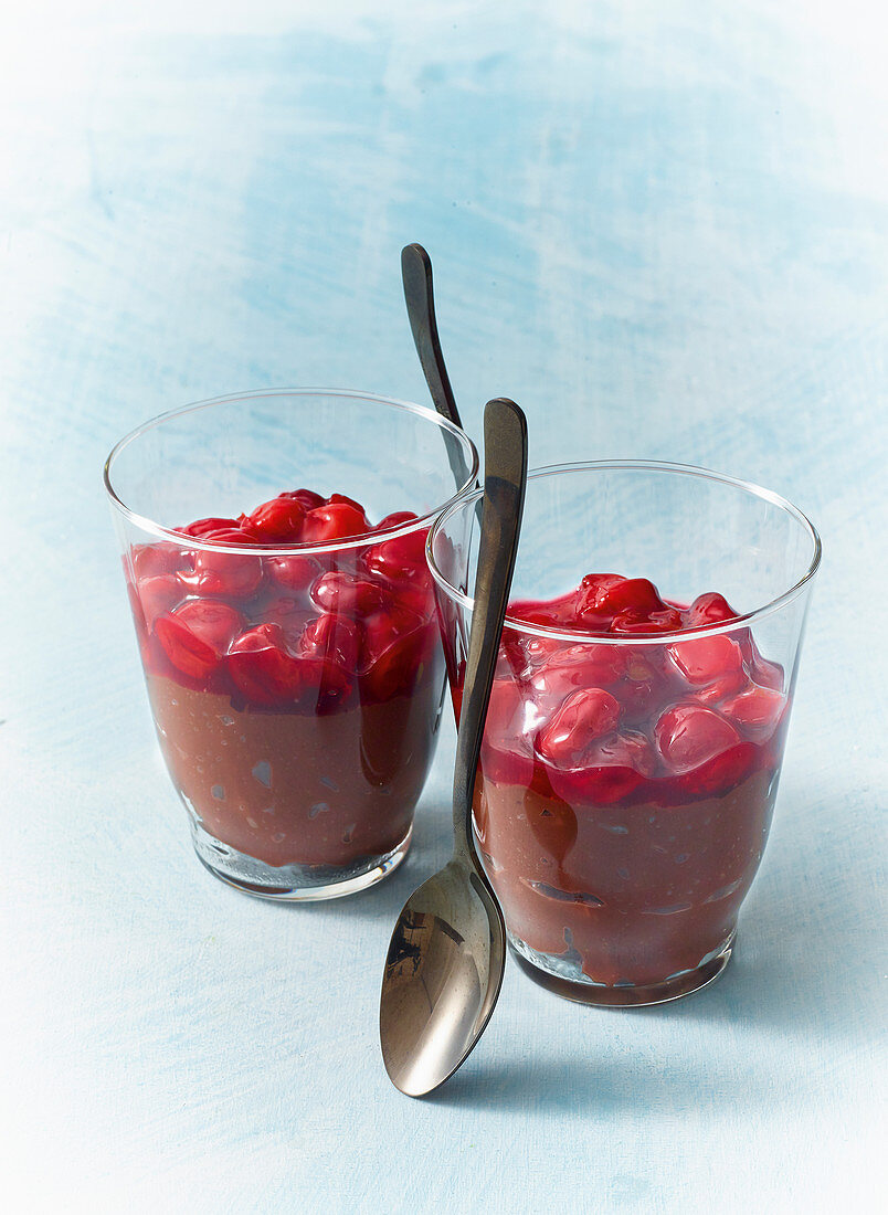 Chocolate pudding with sour cherries