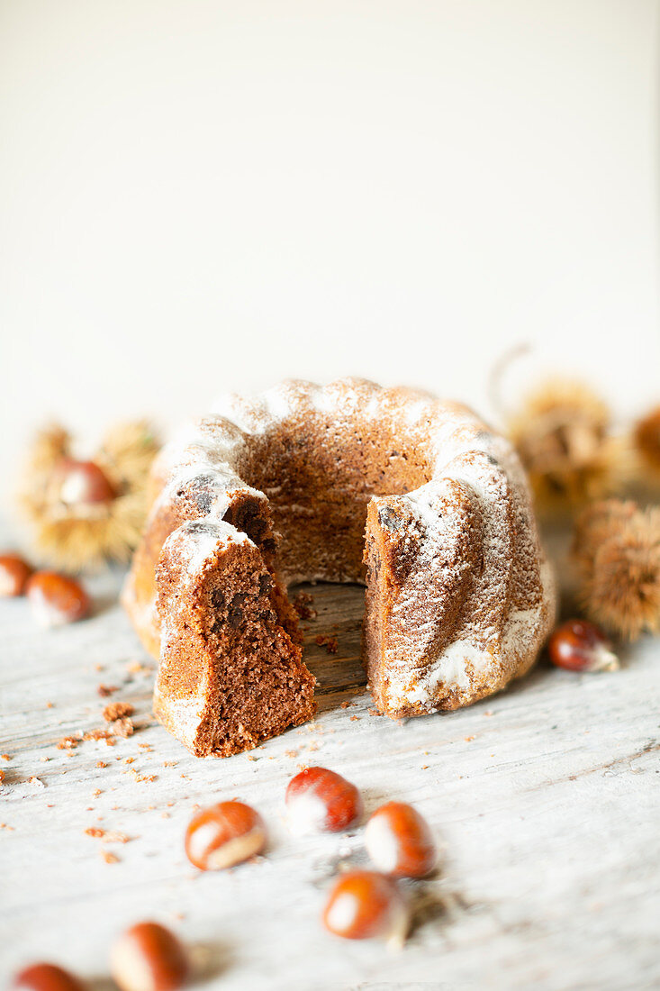 Frischer Napfkuchen mit Maronen