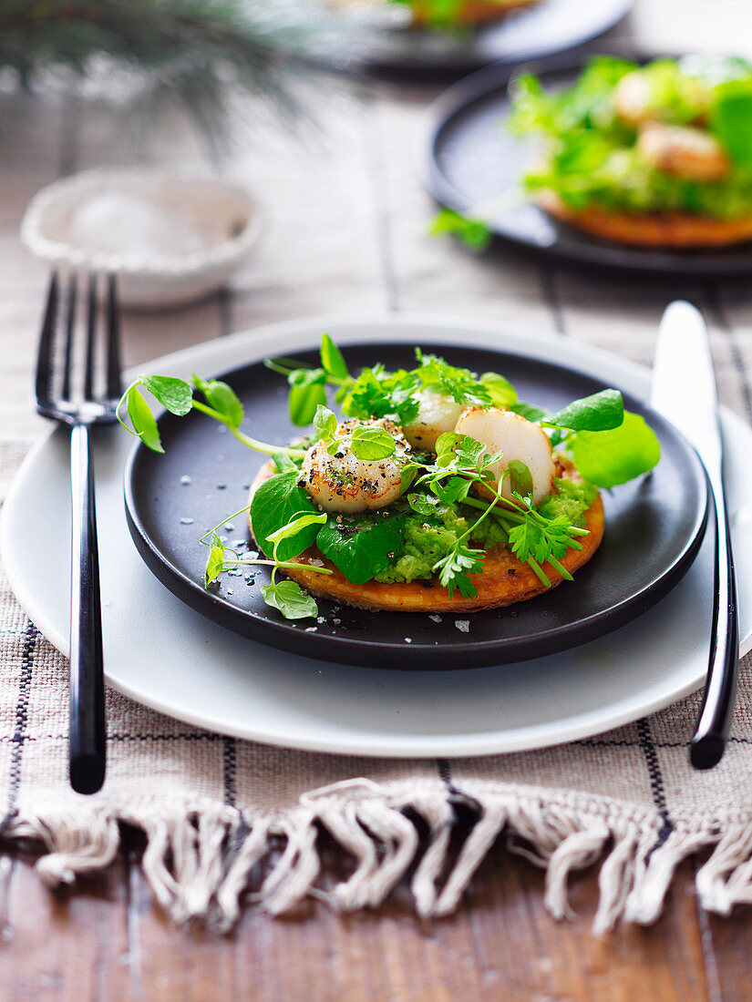 Scallop Tart with Pea and Mint Puree