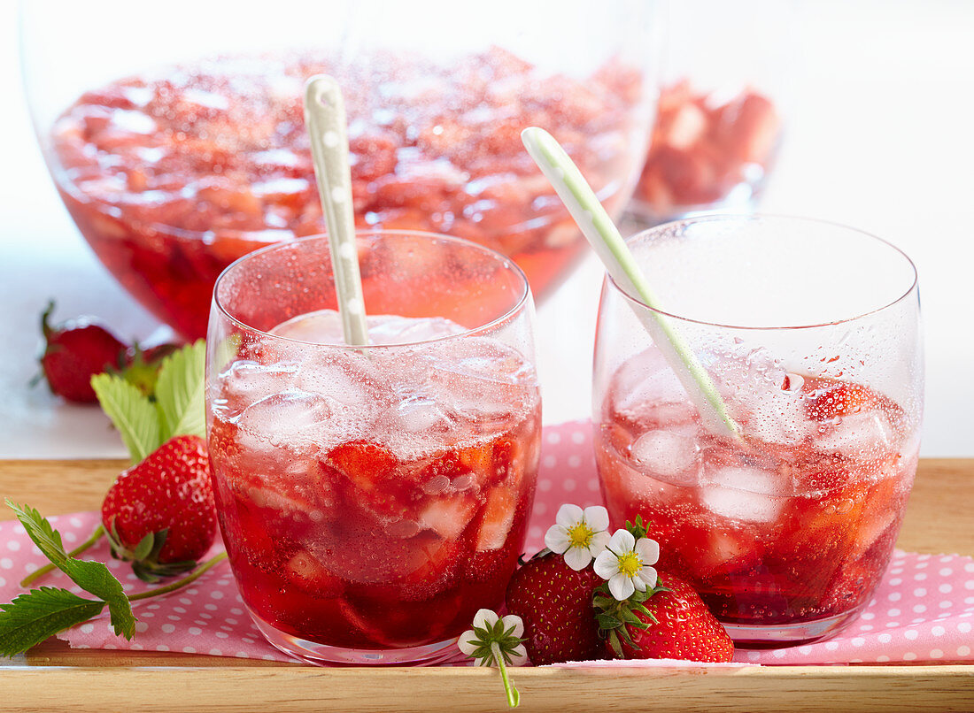 Alkoholfreie Erdbeerbowle