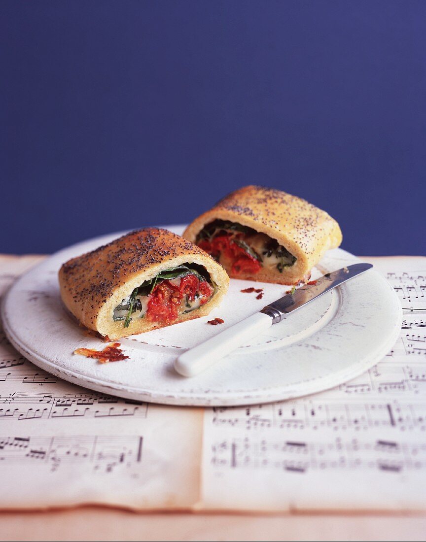 Tomato spinach rolls