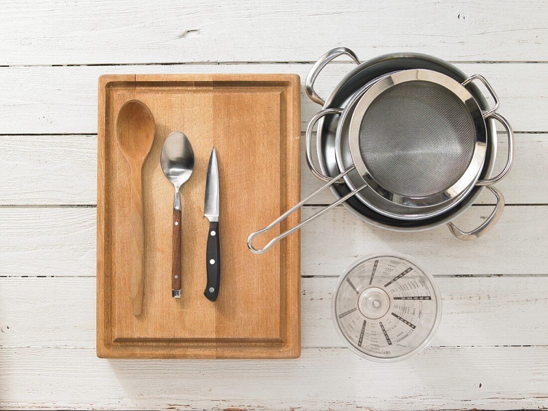 Kitchen utensils for making caprese risotto