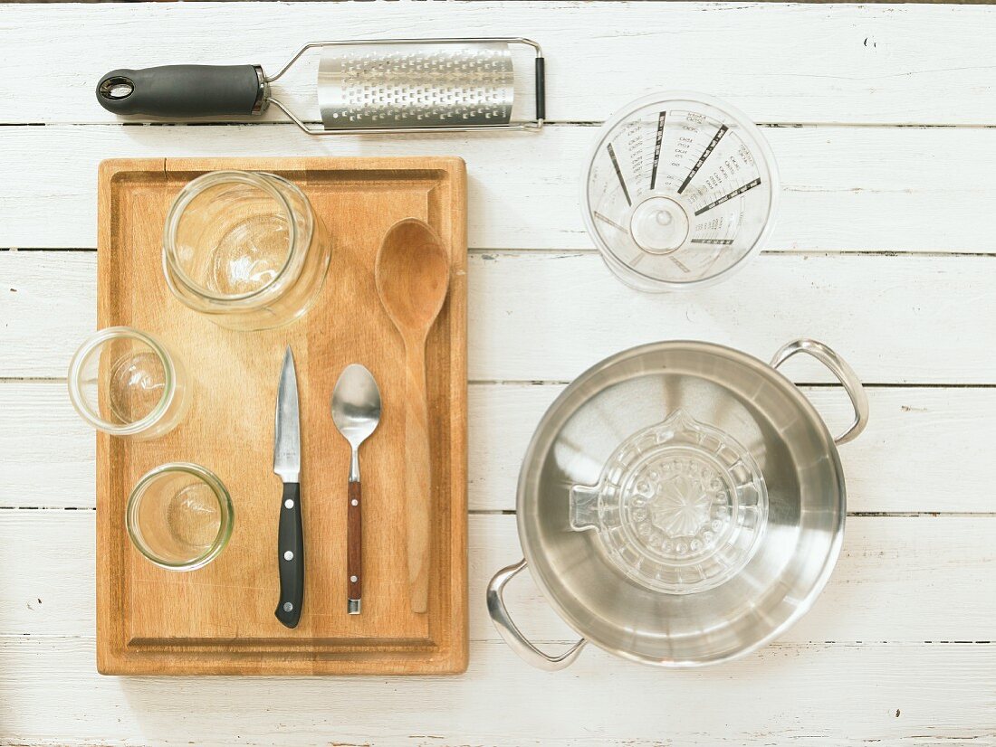 Kitchen utensils for making boiled fruits
