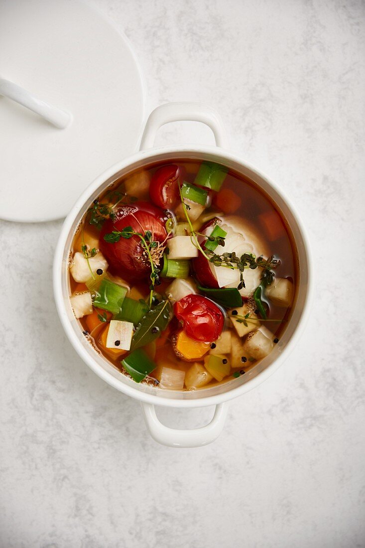 Vegetable broth with herbs