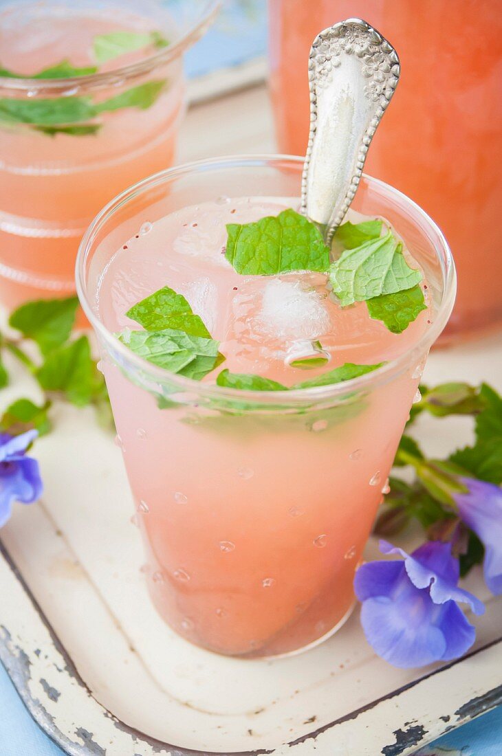 A Close Up of a Pink Lemonade Summer Cocktail