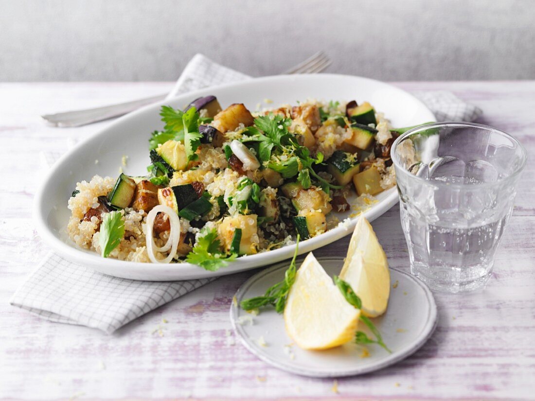 Quinoa salad with aubergines, raisins and fresh coriander