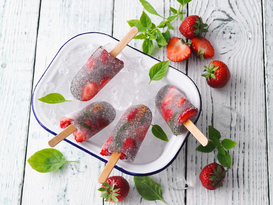 Lime and strawberry ice lollies with chia seeds