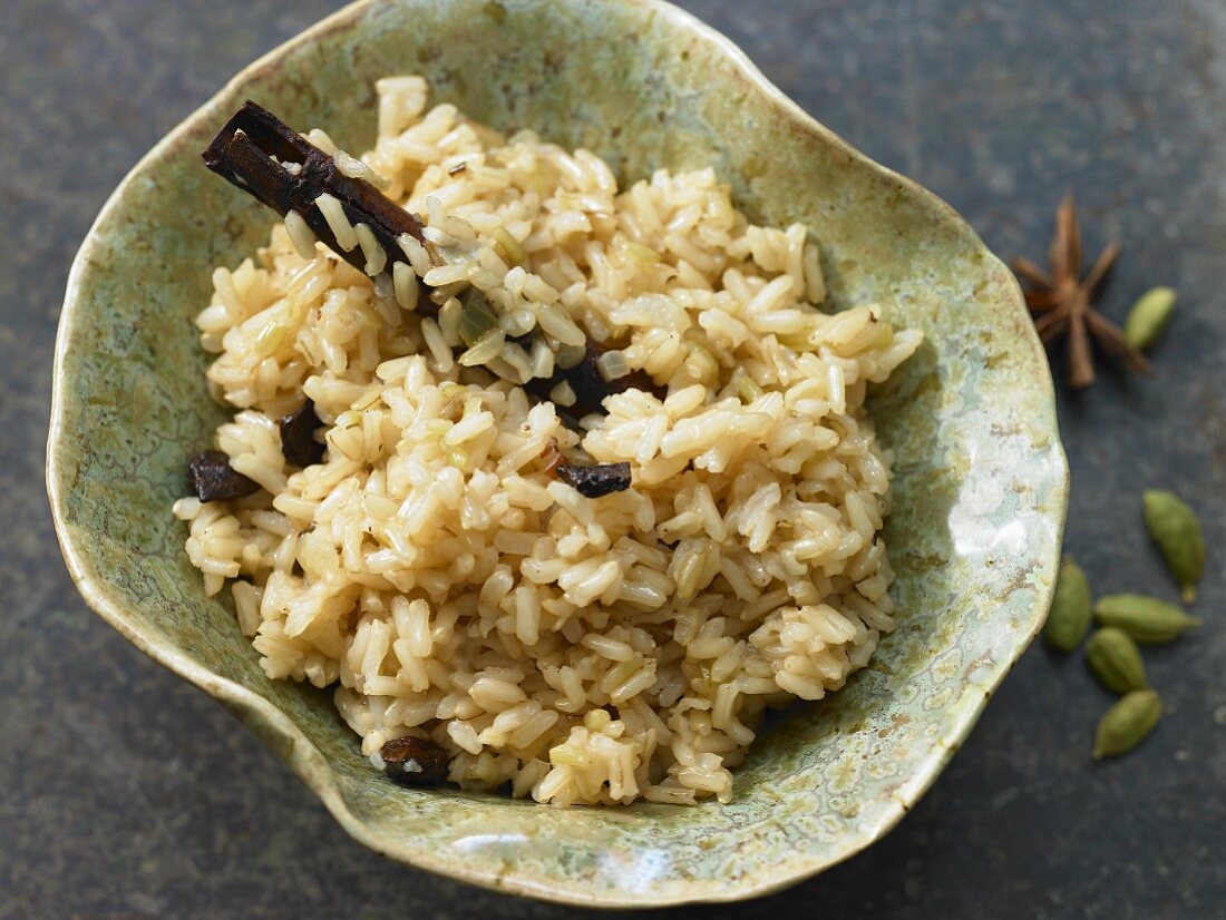 Aromatic brown rice with star anise and cinnamon