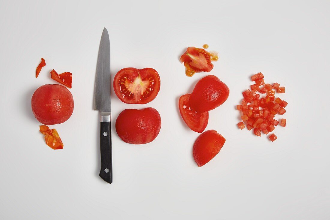 Gehäutete Tomate, gewürfelt (Arbeitsschritte)