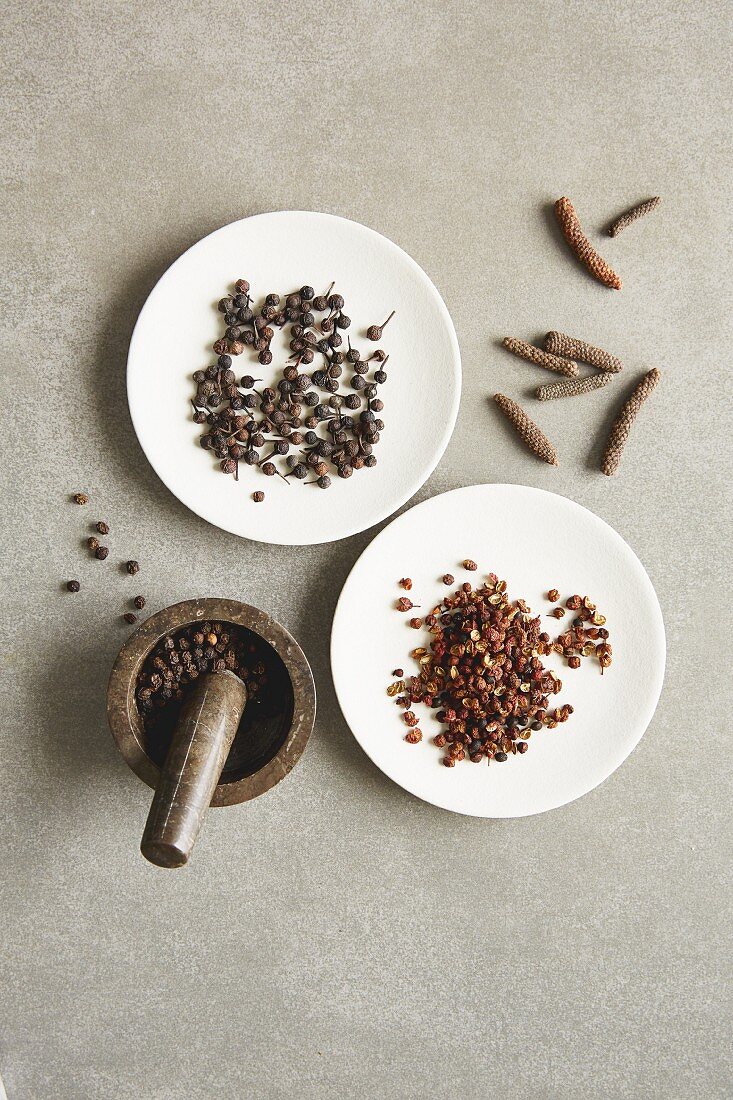 Black pepper, long pepper, cubeb pepper and Szechuan pepper