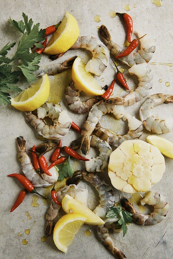 Prawns with garlic, chilli, lemon and parsley