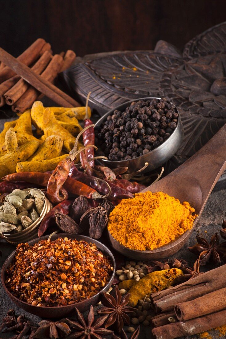 Indian spices/ Chili Flakes, Turmeric, Chili, Cardamom, Star Anise, Black Pepper